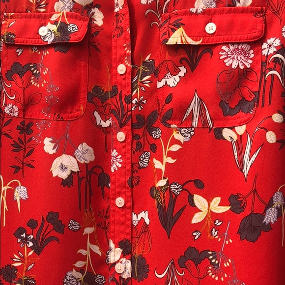 LOFT red floral blouse- size M - Picture 4 of 5